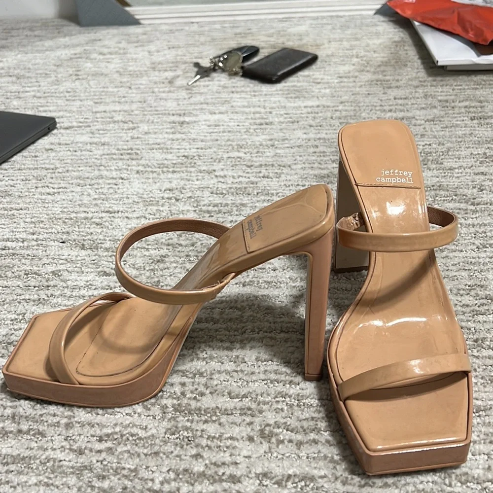 Jeffrey Campbell cream/tan heel - Picture 2 of 3